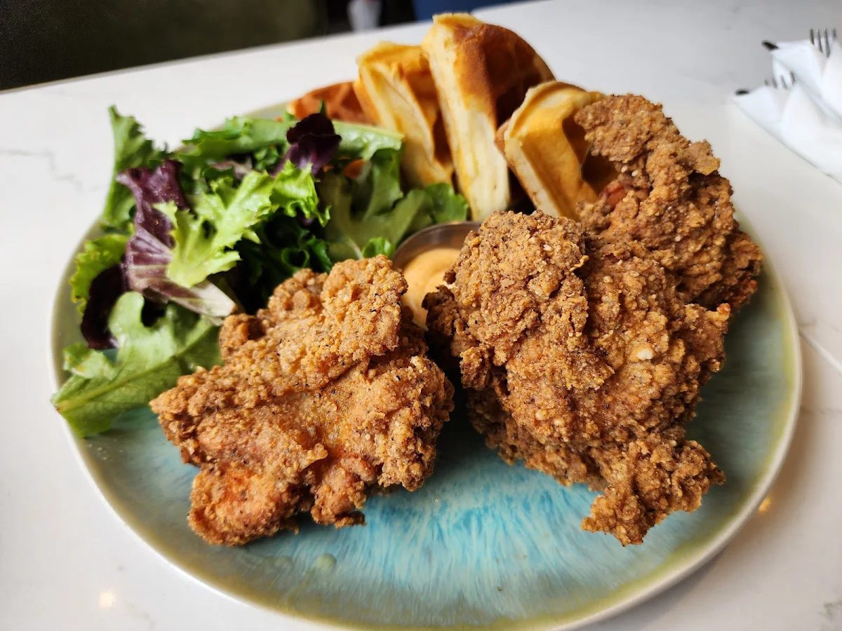 chicken and waffles 炸鸡华夫饼